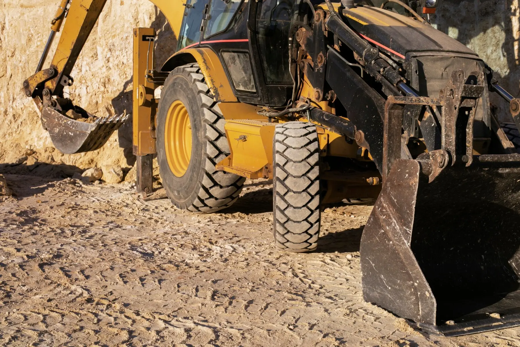 Baumaschine auf Baustelle